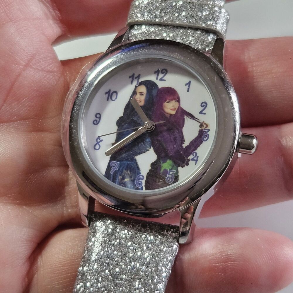 Disney Descendants Silver Tone Shiny Leather Band Watch 8 Inch New Without Tags